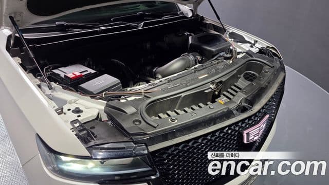 Cadillac Escalade 2021 — ფოტო 30/39