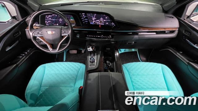 Cadillac Escalade 2021 — ფოტო 4/39