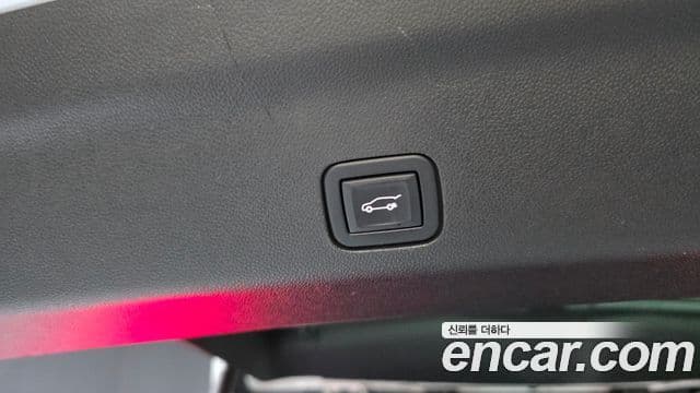 Cadillac Escalade 2021 — ფოტო 31/39