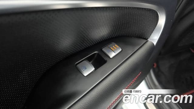 Genesis G70 2024 — ფოტო 14/20