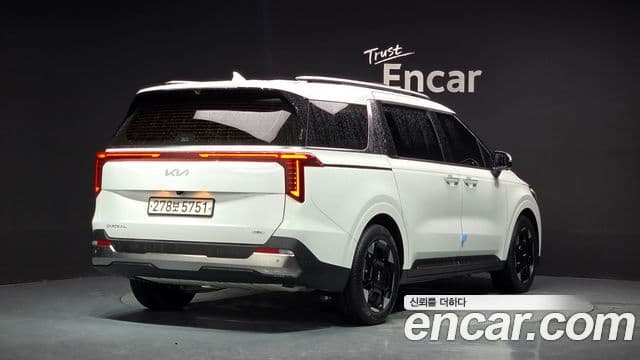 Kia Carnival 2024 — Фото 2/20
