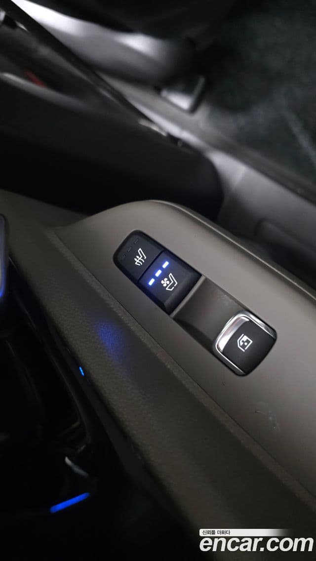 Kia Carnival 2024 — Фото 18/20