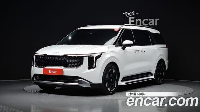 Kia Carnival 2024 — Фото 1/20