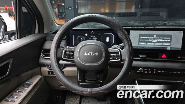 Kia Carnival 2024 — Фото 13/20