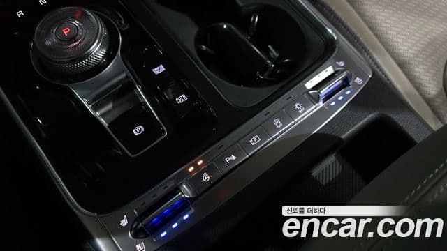 Kia Carnival 2024 — Фото 18/20