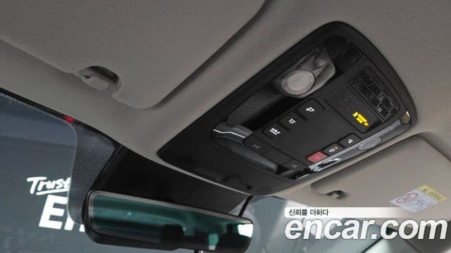 Kia Carnival 2024 — Фото 19/20