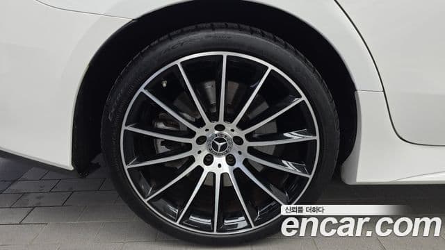 Mercedes-Benz CLS-Class 2020 — Фото 5/20