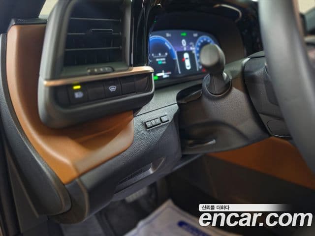 Toyota Crown Crossover 2026 — Фото 12/19