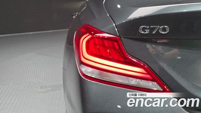 Genesis G70 2018 — Şəkil 30/34