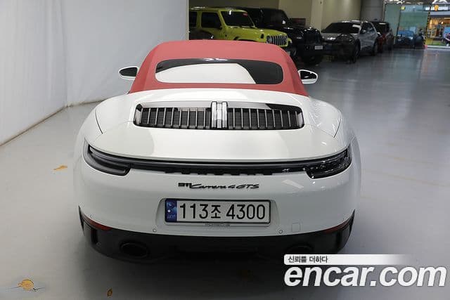Porsche 911 2022 — Photo 14/16