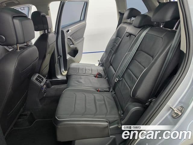 Volkswagen Tiguan Allspace 2024 — ფოტო 18/20
