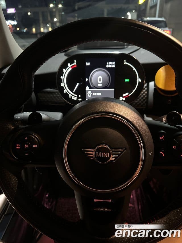 Mini Cooper S 2021 — Фото 2/11