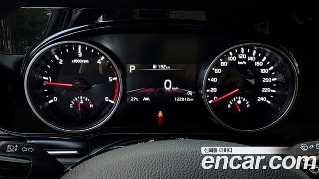 Kia Carnival 2022 — Фото 6/20