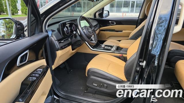 Kia Carnival 2022 — Фото 8/20
