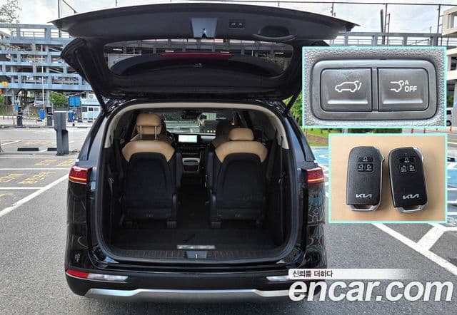 Kia Carnival 2022 — Фото 19/20