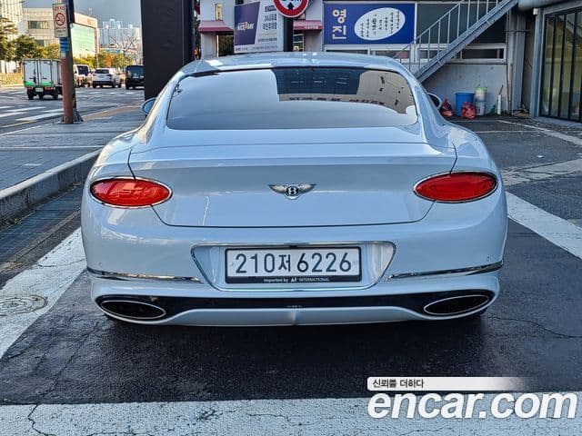 Bentley Continental GT 2019 — Photo 5/13
