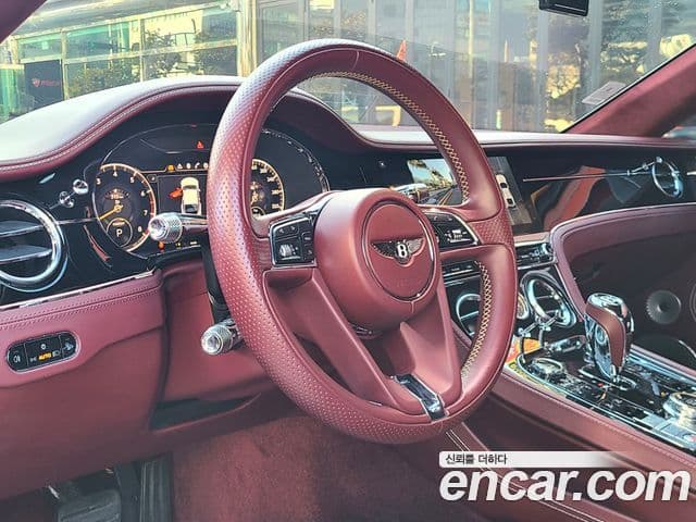 Bentley Continental GT 2019 — Photo 4/13
