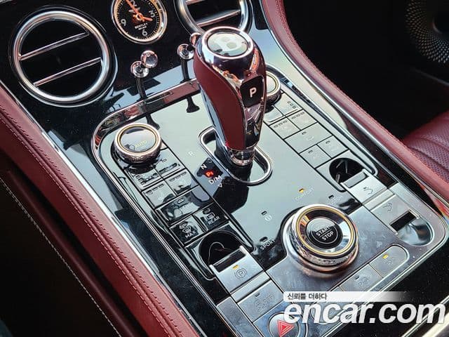 Bentley Continental GT 2019 — Photo 10/13