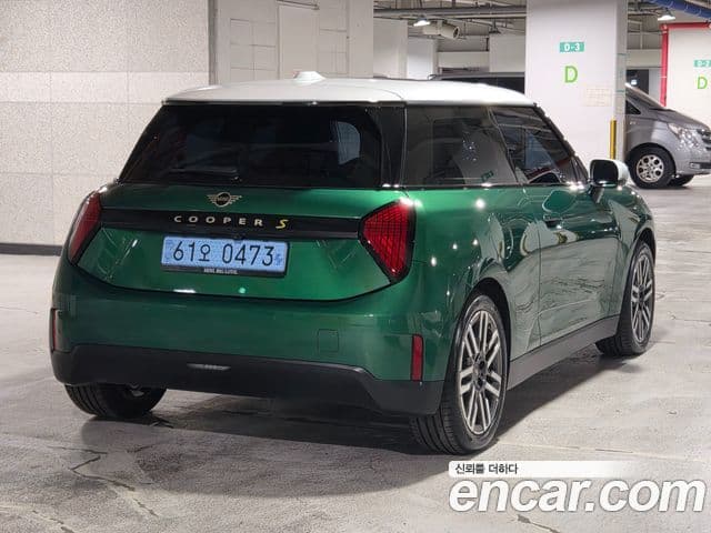 Mini Cooper Electric 2024 — ფოტო 2/20