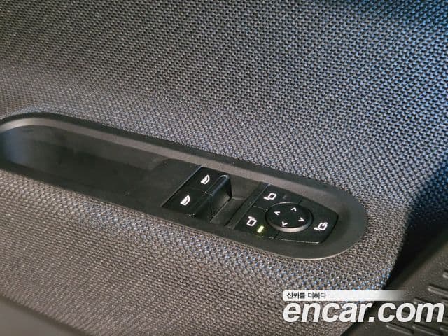 Mini Cooper Electric 2024 — ფოტო 17/20