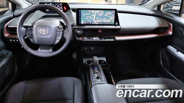 Toyota Prius 2023 — Фото 7/20
