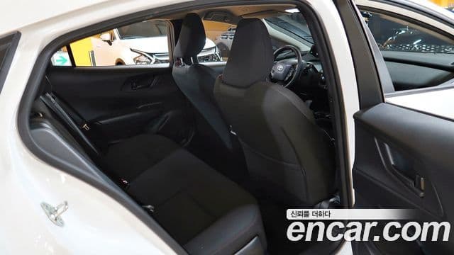 Toyota Prius 2023 — Фото 18/20