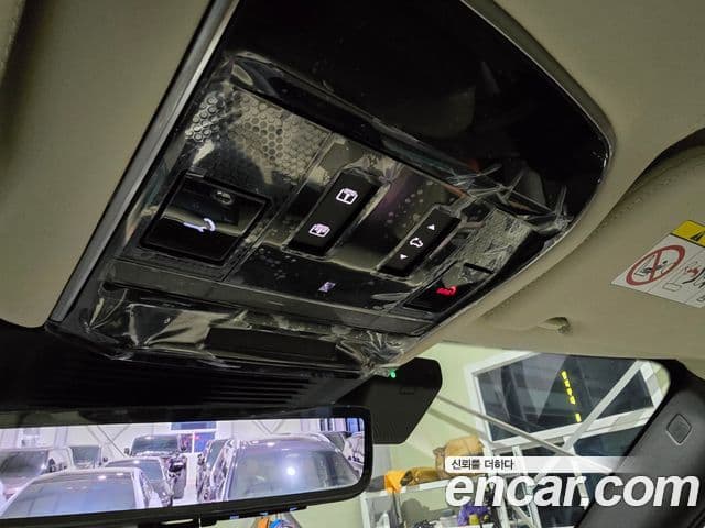 Land Rover Range Rover 2025 — Фото 11/20