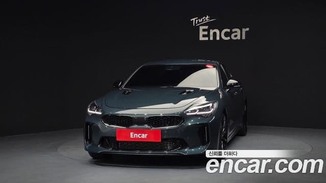Kia Stinger 2022 — Фото 3/20