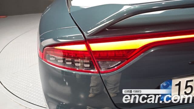 Kia Stinger Meister 2022 — ფოტო 25/30