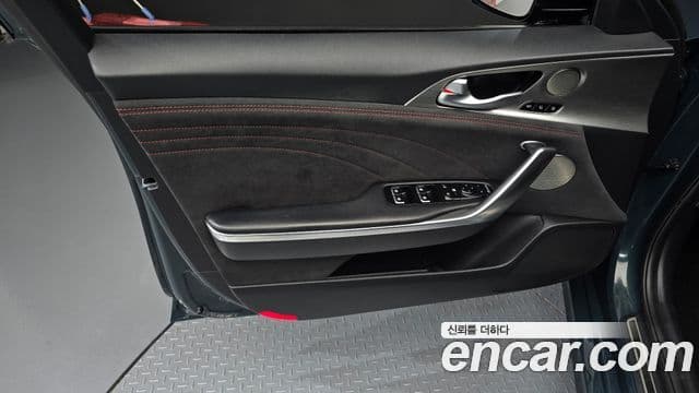 Kia Stinger Meister 2022 — ფოტო 6/30