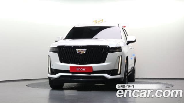 Cadillac Escalade 2023 — ფოტო 11/20