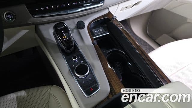 Cadillac Escalade 2023 — ფოტო 15/20