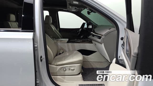 Cadillac Escalade 2023 — ფოტო 16/20