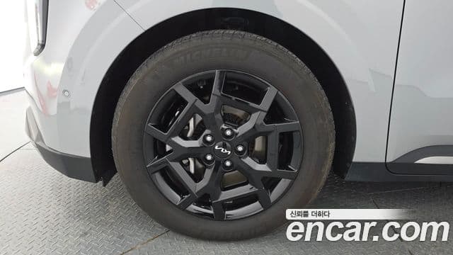 Kia Carnival 2025 — Фото 5/20