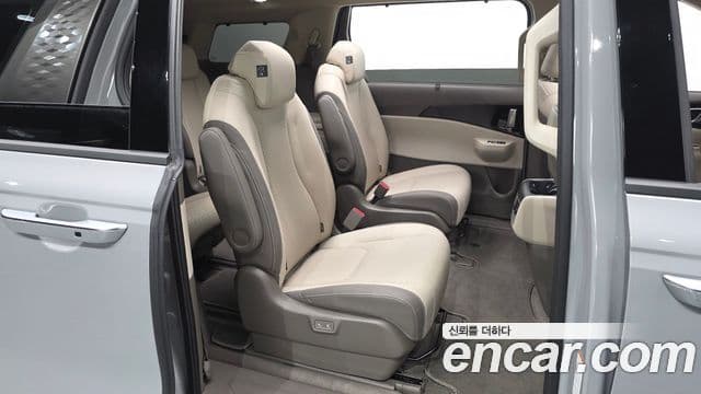 Kia Carnival 2025 — Фото 11/20