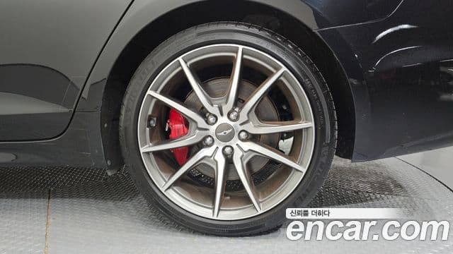 Genesis G70 2019 — Photo 26/30