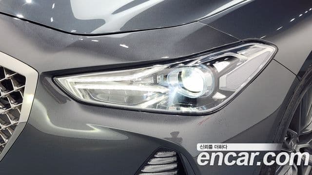 Genesis G70 2018 — ფოტო 20/33