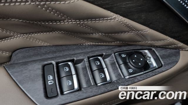 Kia K8 2023 — Photo 3/36