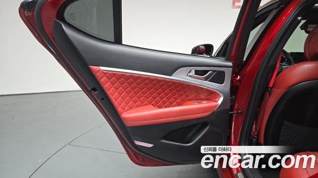 Genesis G70 2021 — Photo 19/41