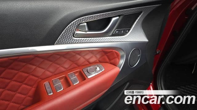 Genesis G70 2021 — Photo 15/41