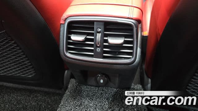 Genesis G70 2021 — Photo 35/41