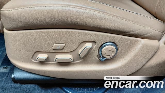 Genesis GV80 2021 — ფოტო 20/34