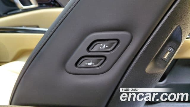 Kia Carnival 2021 — Фото 18/20