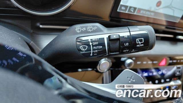 Kia Carnival 2021 — ფოტო 28/33