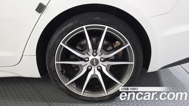 Genesis G70 2019 — Photo 7/34