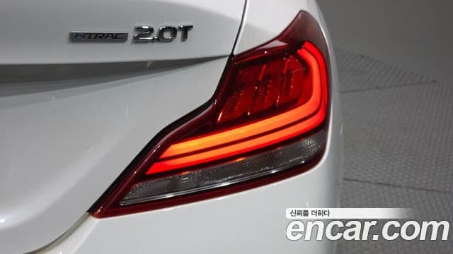 Genesis G70 2019 — Photo 15/34