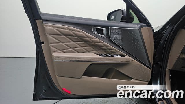 Kia K8 2021 — Photo 6/35