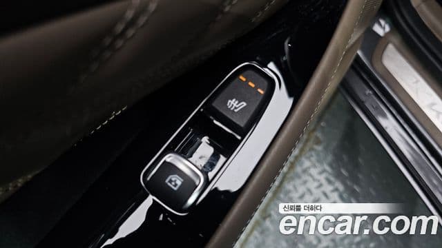 Kia K8 2021 — Photo 10/35