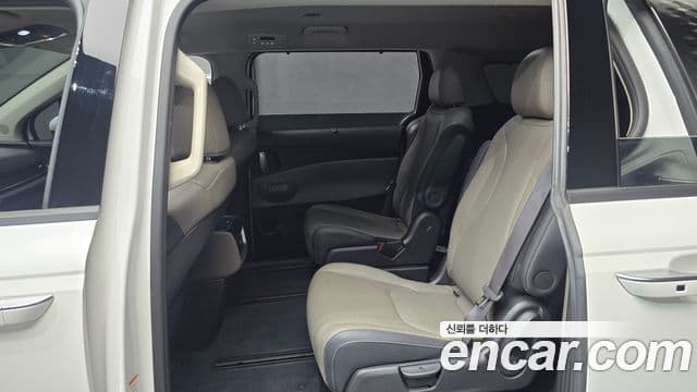Kia Carnival 2024 — Фото 13/20