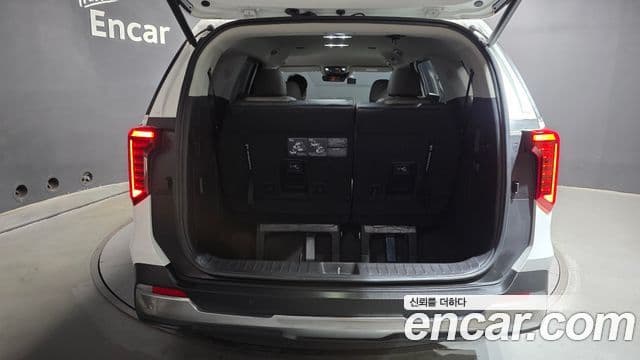 Kia Carnival 2024 — Şəkil 22/34